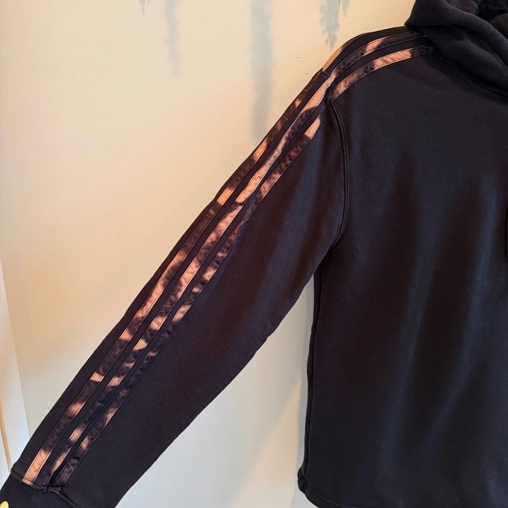 adidas Long Sleeve Printed 3 Stripes Fleece Pullover Youth Hoodie Size Medium